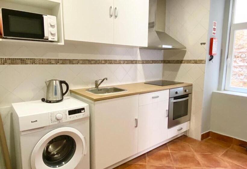 آپارتمان 2 خوابه, Ady House 2