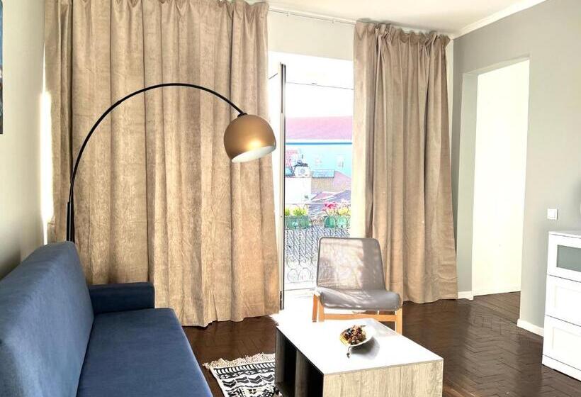 آپارتمان 2 خوابه, Ady House 2