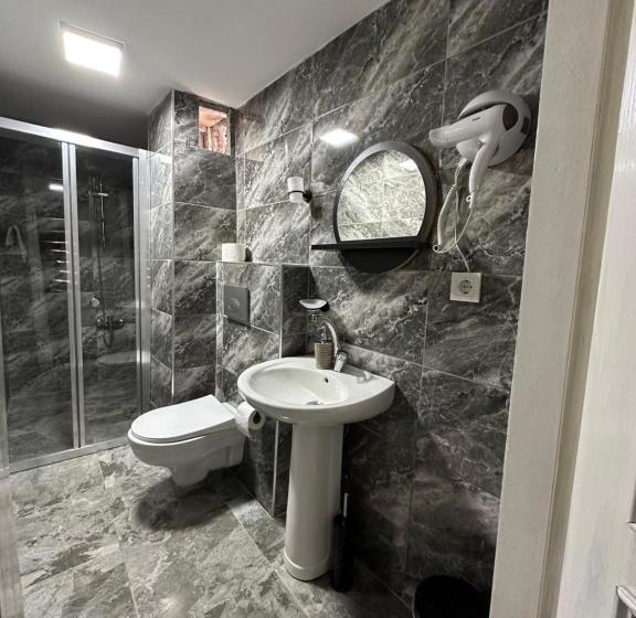 غرفة قياسية رباعية مطلة على البحر, Kubilay Suite