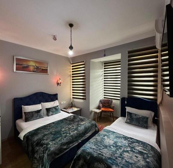 غرفة قياسية ثلاثية, Kubilay Suite