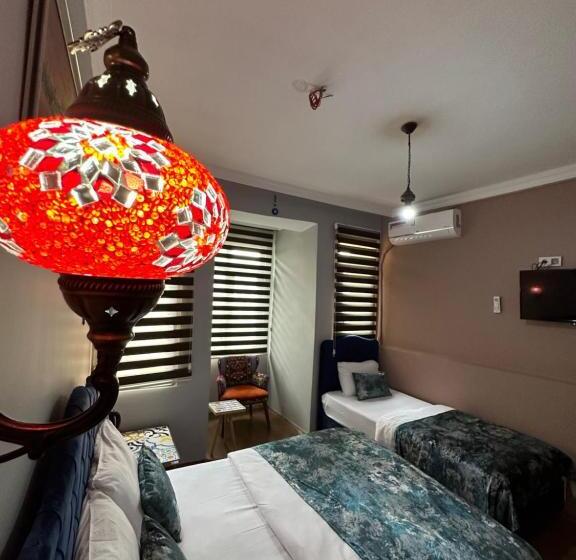 غرفة قياسية ثلاثية, Kubilay Suite