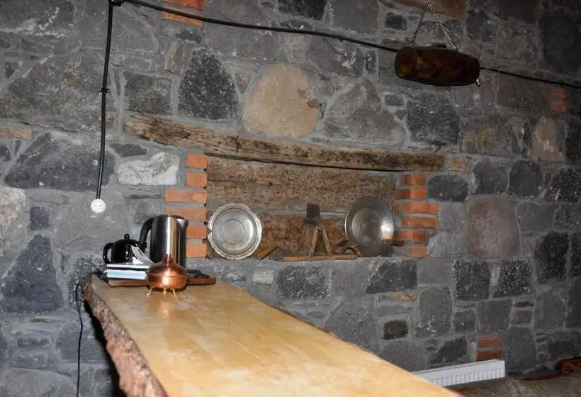 デラックスルーム, Doğunun Taş Evleri