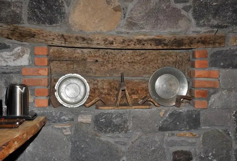 デラックスルーム, Doğunun Taş Evleri