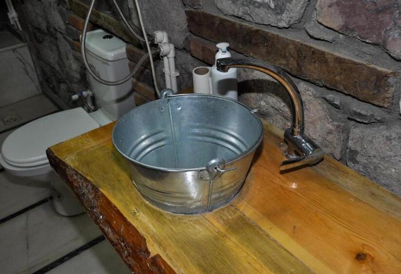 اتاق استاندارد با چشمانداز کوهستان, Doğunun Taş Evleri