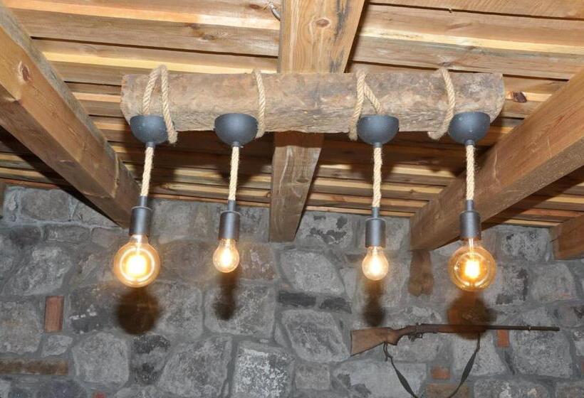 اتاق استاندارد با چشمانداز کوهستان, Doğunun Taş Evleri