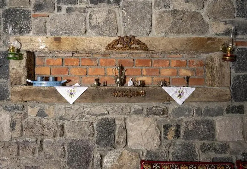 スタンダード４人部屋, Doğunun Taş Evleri