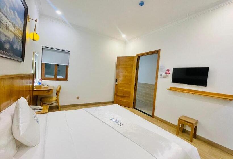 اتاق استاندارد با تخت بزرگ, Holiday