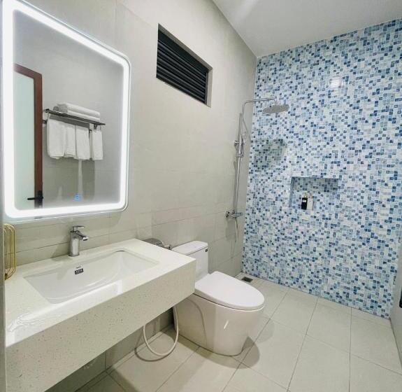 اتاق استاندارد چهارنفره با بالکن, Holiday