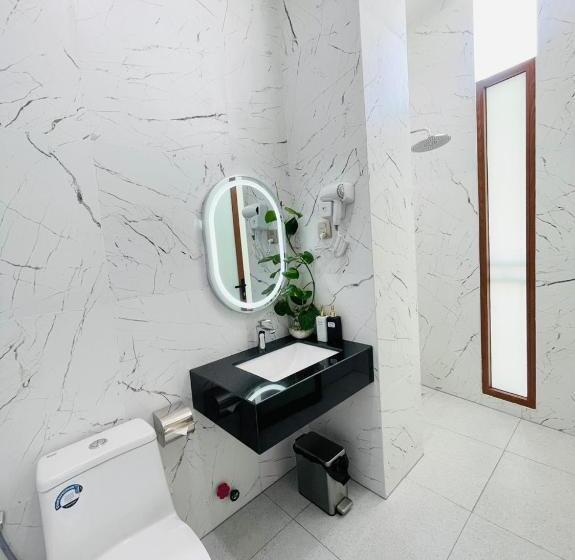 اتاق استاندارد با بالکن, Holiday