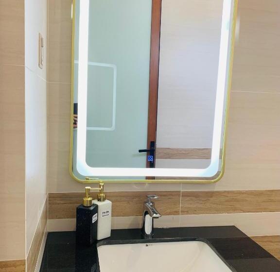 اتاق استاندارد, Holiday