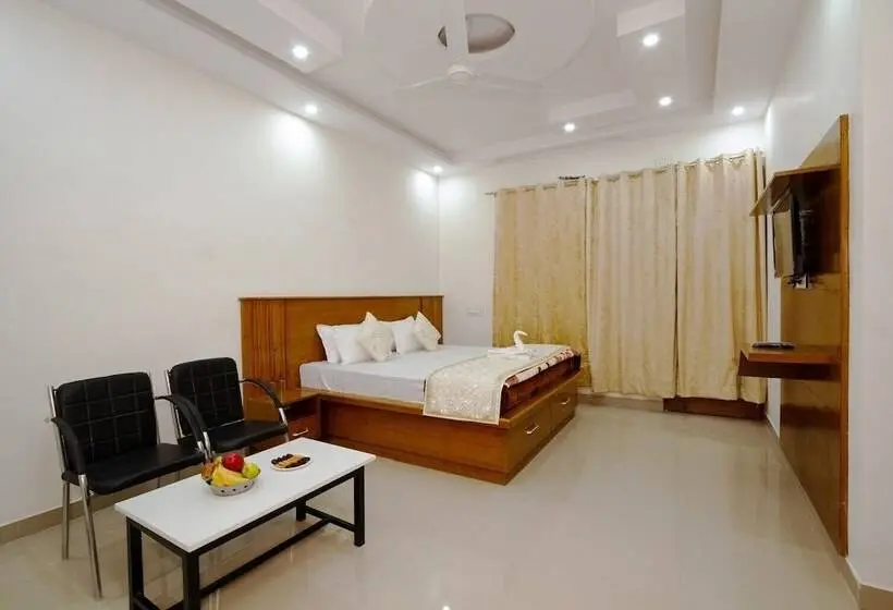 Chambre Deluxe, Roop
