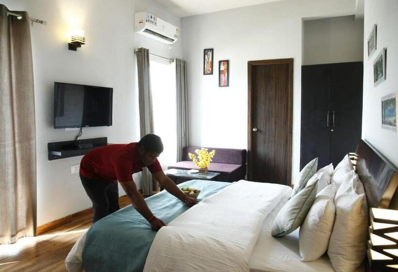 סטודיו סטנדרט עם מרפסת, Shivay Adventure Vrindavan