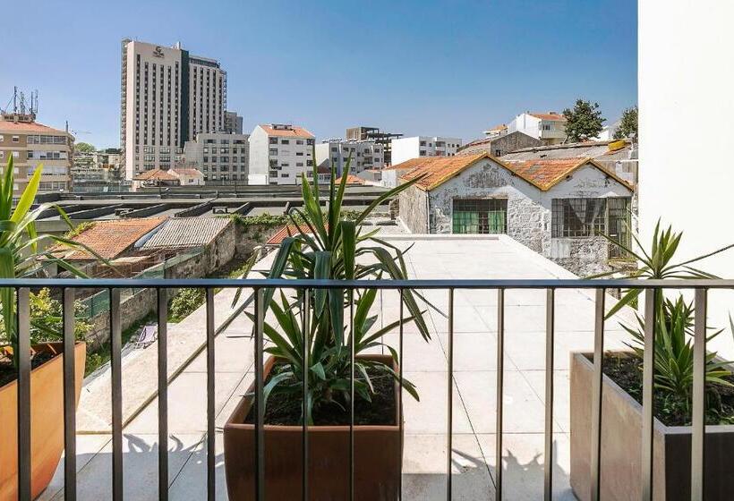 استودیوی لوکس, Palácio Fenizia Lux Apartments