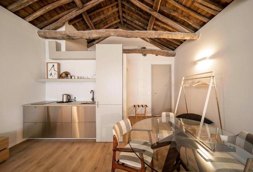 استودیوی لوکس, Palácio Fenizia Lux Apartments
