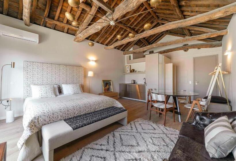 استودیوی لوکس, Palácio Fenizia Lux Apartments