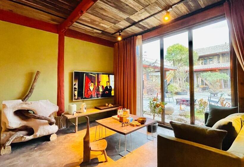 Cameră Standard Interioară, Qushe Snowy Mountain View Art B&b
