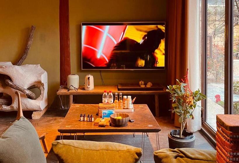 اتاق استاندارد اینتریور, Qushe Snowy Mountain View Art B&b