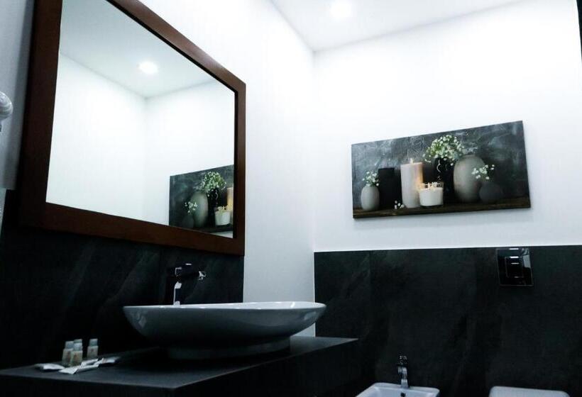 חדר סטנדרט, Alma House