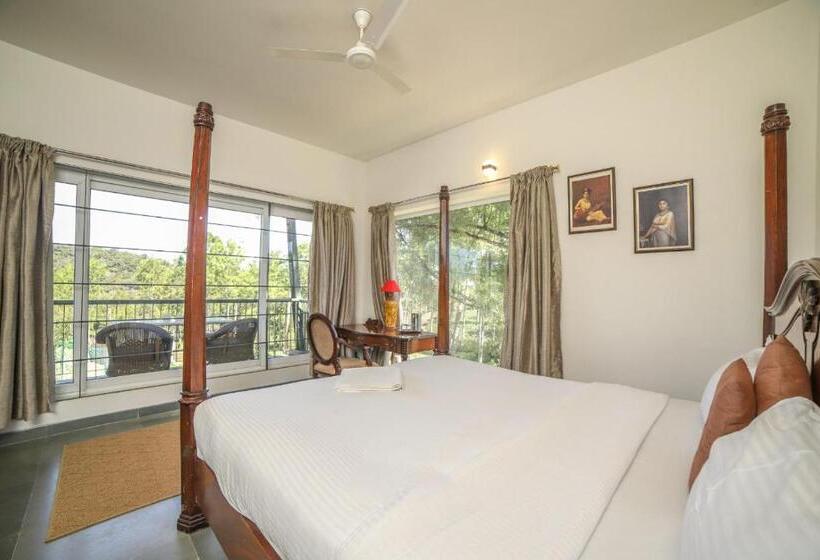 带阳台的豪华间, Tranquil Haven Kotagiri