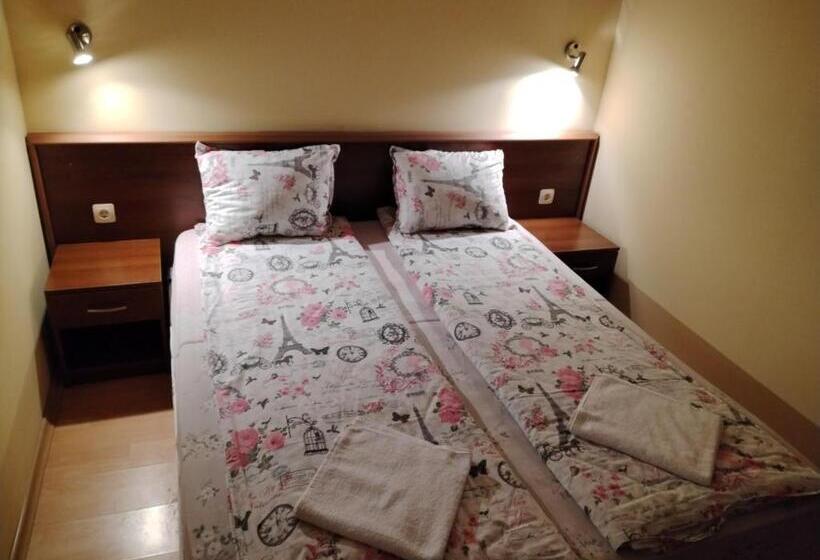 דירה בת חדר שינה 1 עם נוף, хотел дончев