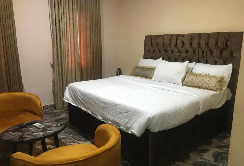 Deluxe Room, Connery Homes