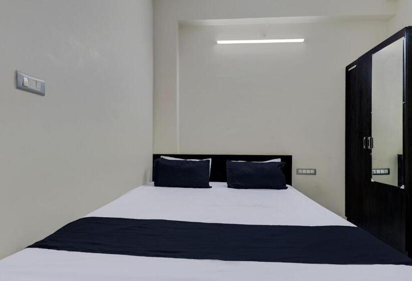 חדר קלאסי לשלושה, Oyo 823110 Lakshmi Deluxe Lodge