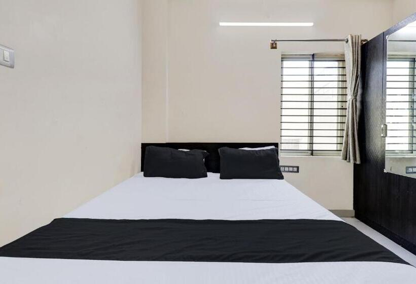 חדר קלאסי לשלושה, Oyo 823110 Lakshmi Deluxe Lodge