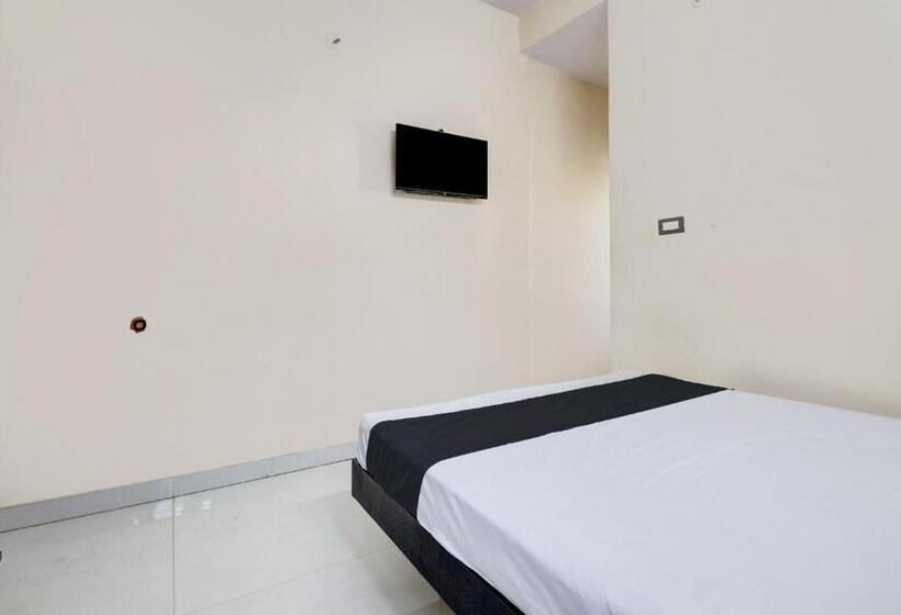 חדר קלאסי לשלושה, Oyo 823110 Lakshmi Deluxe Lodge