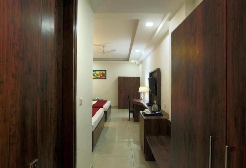 جناح عائلي, Park Green  Delhi Airport A Unit Of Prithvi Palace