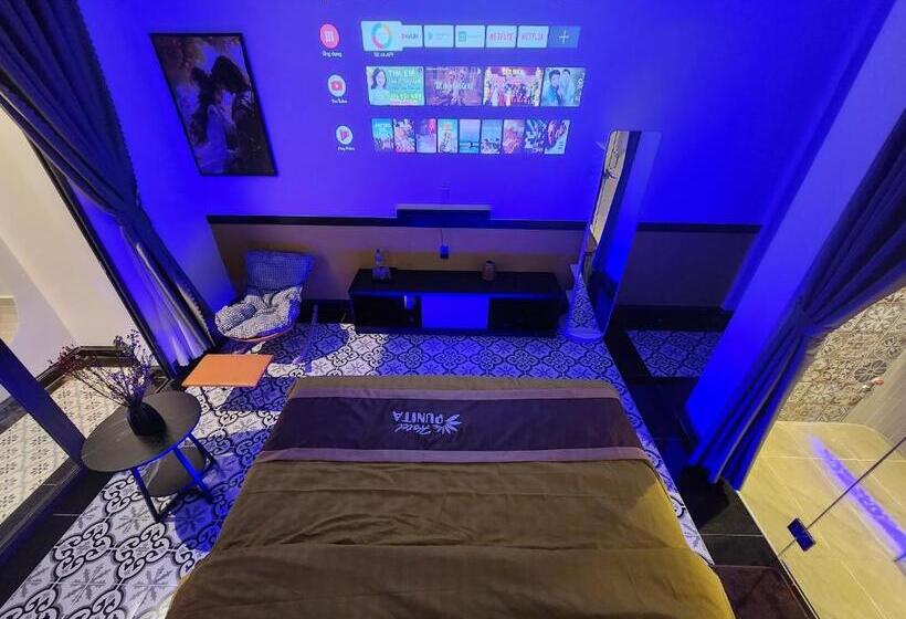 اتاق استاندارد با تخت بزرگ, Punita