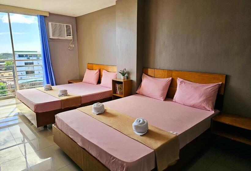 Номер Стандарт с Балконом, Jaelle Residences Hotel   Downtown