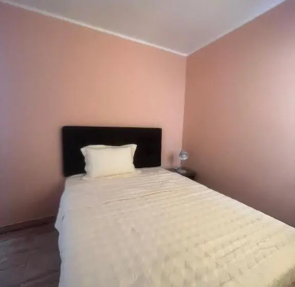 اتاق استاندارد, Cardos Hostal