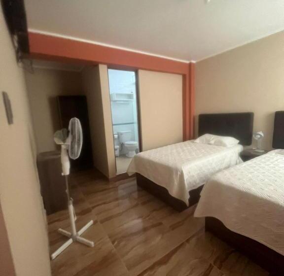 اتاق استاندارد, Cardos Hostal