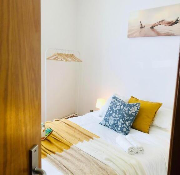 اتاق استاندارد, Quarto Com Vista Do Rio Tejo