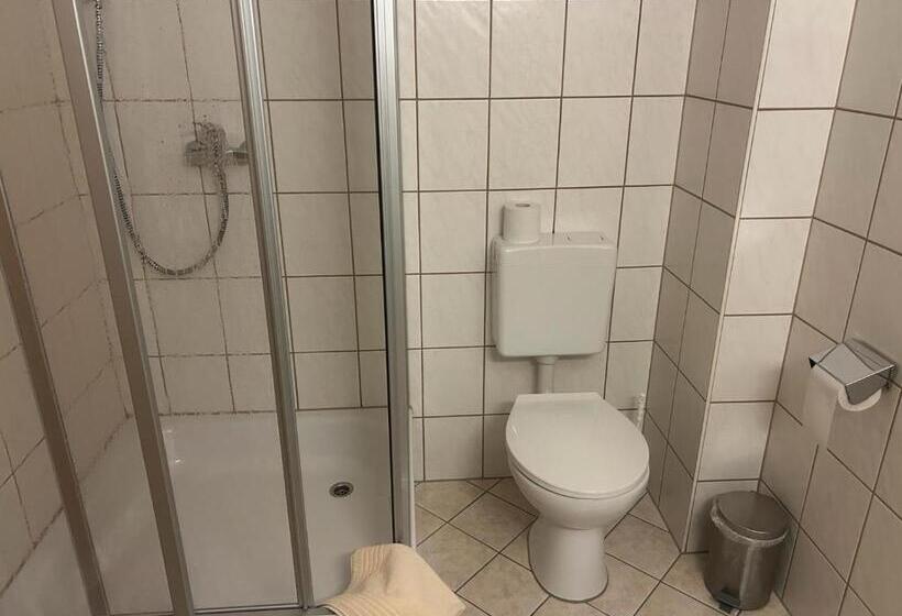 Номер Стандарт, Pension Am Schönower Schlosspark
