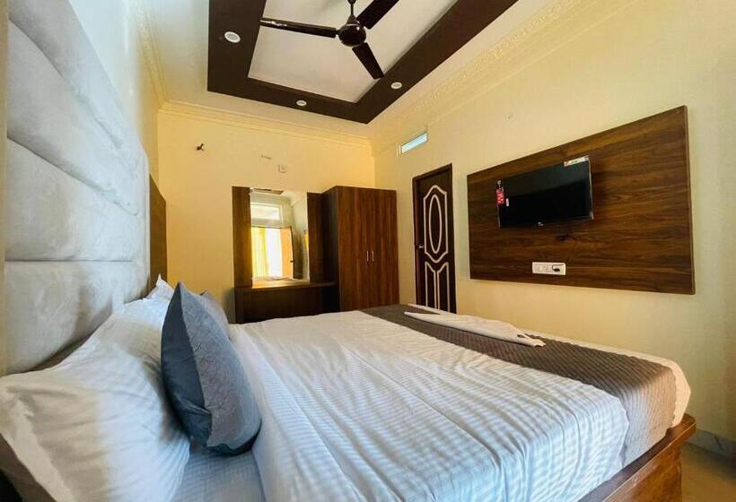 חדר סופריור עם מיטת קינג, Boss Palace