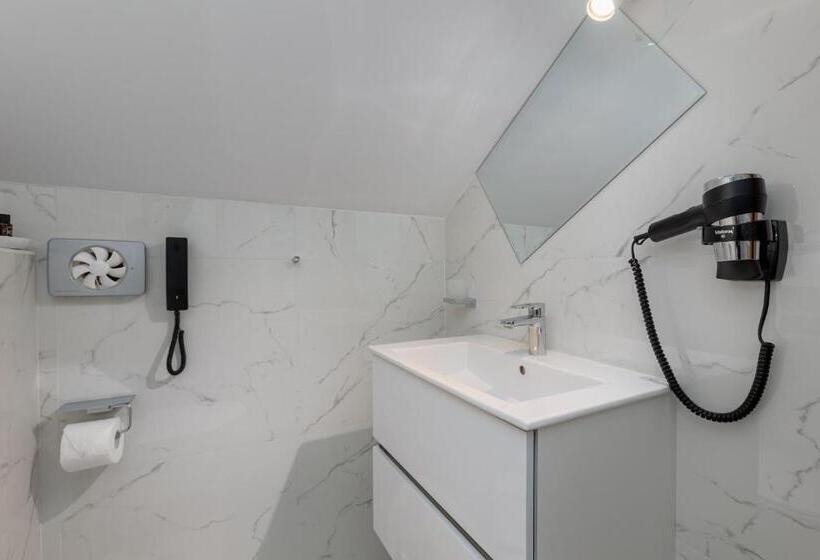 一楼标准间, Chalet Royal