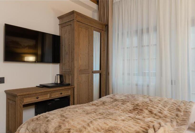 一楼标准间, Chalet Royal