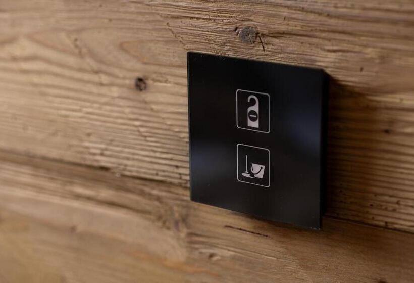 带阳台的豪华间, Chalet Royal