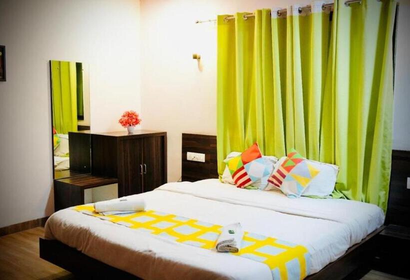 חדר דלוקס, Karla Retreat