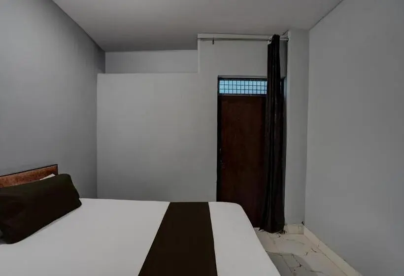 Classic Kolmen Hengen Huone, Oyo D. M. Guest House