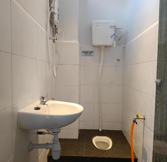 スタンダードルーム, Number Six Smart Guest House