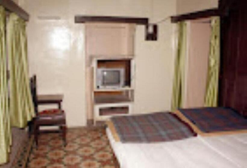 חדר דלוקס, Agra Hotel , Mathura