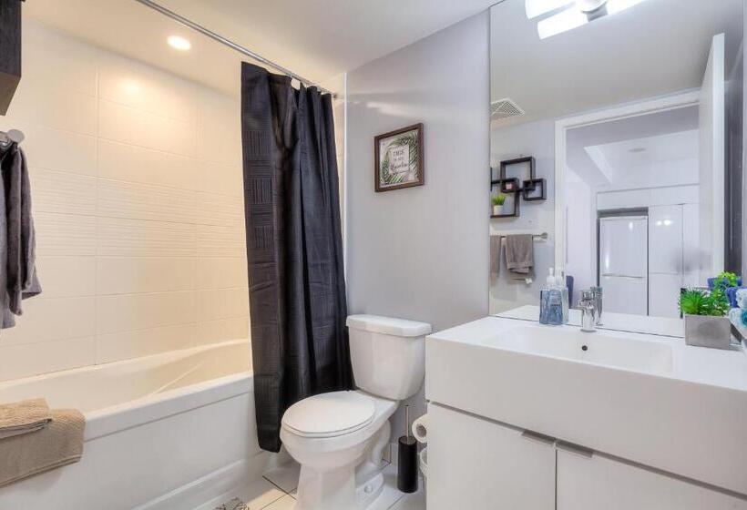 جناح مزود بتراس, Duplex Inn