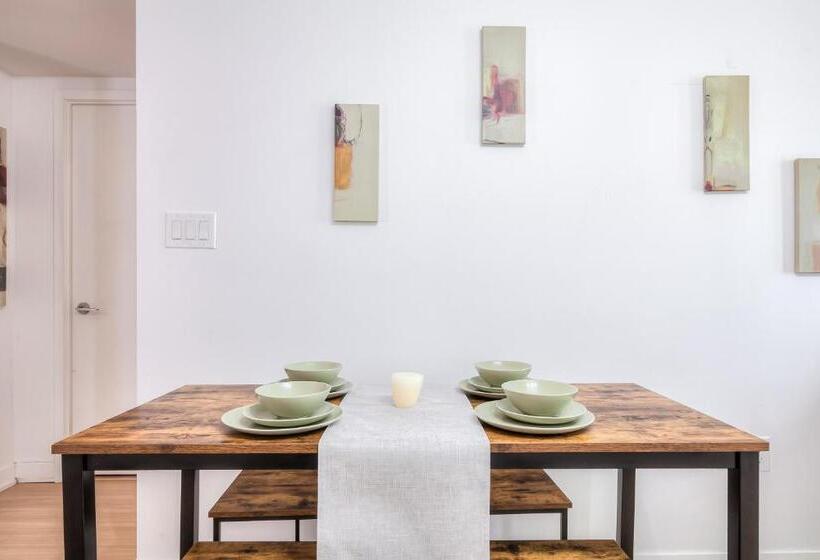 جناح مزود بتراس, Duplex Inn