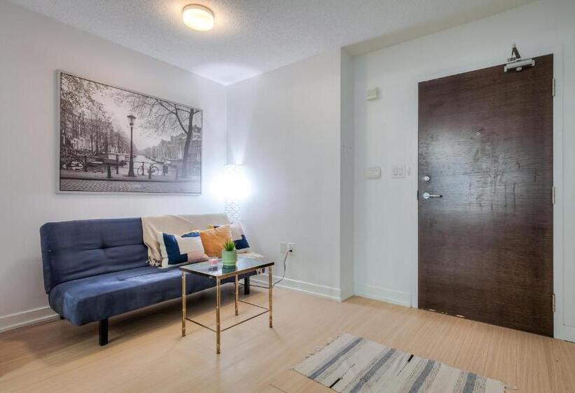 جناح مزود بتراس, Duplex Inn