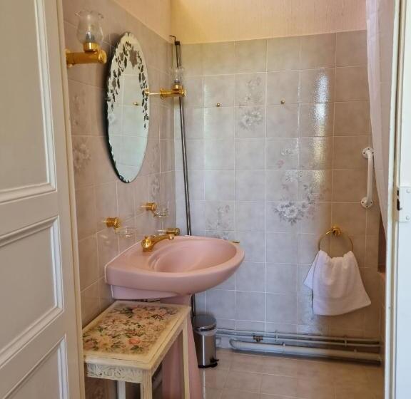 Номер Стандарт, Chateau Le Plessis