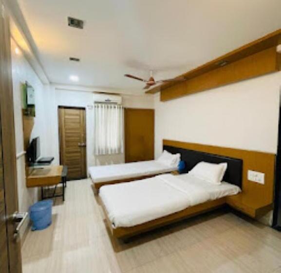 デラックスルーム, Holiday Pride Aurangabad