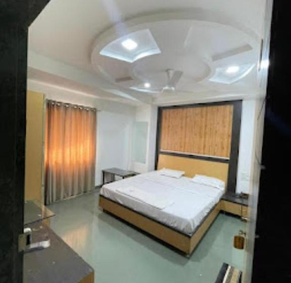 デラックスルーム, Holiday Pride Aurangabad