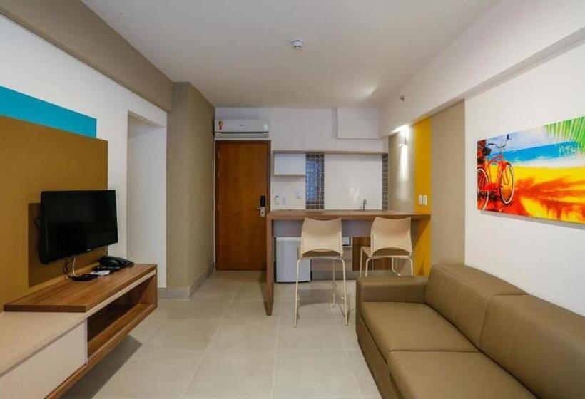 اتاق استاندارد سه نفره, Mery Alissan Correa